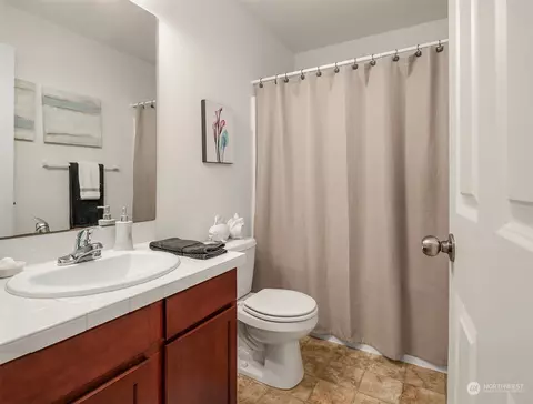 Bath - 21621 11th Dr SE, Bothell, WA 98021 photo 3 of 4