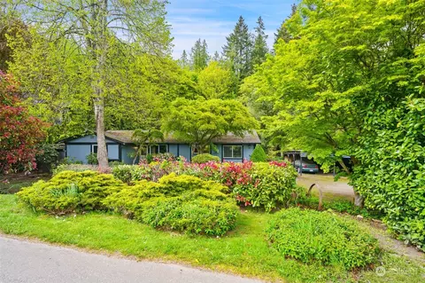6234 NE Pine St, Suquamish, WA 98392