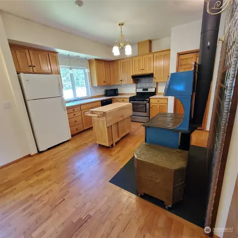 347 Elderberry Ln, Eastsound, WA 98245 photo 4