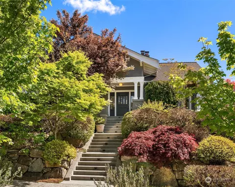 2540 32nd Ave S, Seattle, WA 98144