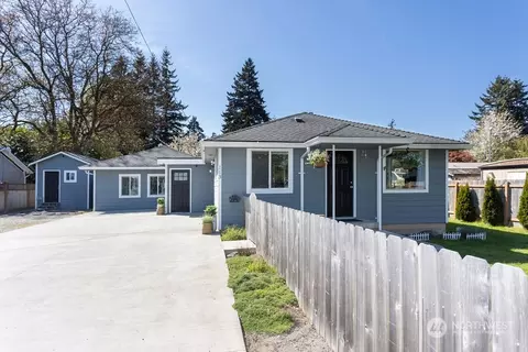 113 S Gardner Rd, Burlington, WA 98233