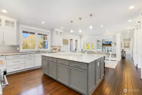 Kitchen - 17122 54th Ave SE, Bothell, WA 98012 photo 4 of 4