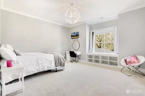 Bedroom - 17122 54th Ave SE, Bothell, WA 98012 photo 4 of 6