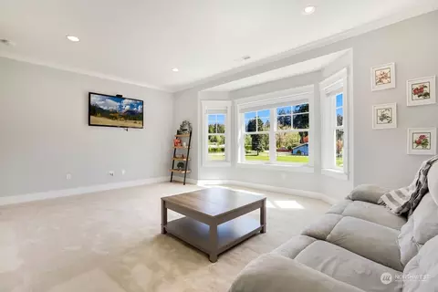 Living - 17122 54th Ave SE, Bothell, WA 98012 photo 3 of 3