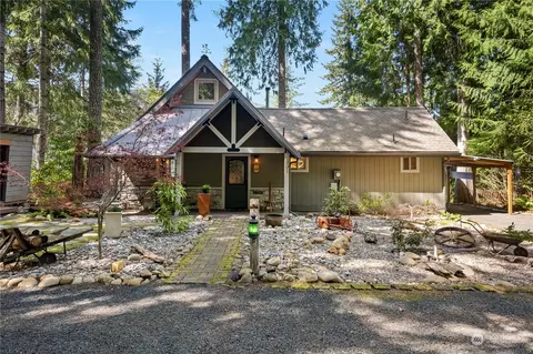 801 N Marine View Dr, Hoodsport, WA 98548