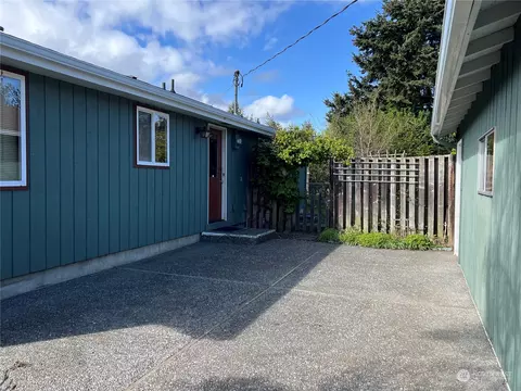 408 W Hemlock St, Sequim, WA 98382 photo 17