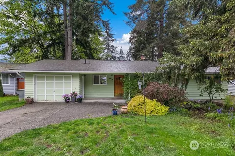 547 157th Ave SE, Bellevue, WA 98008