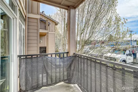 Exterior - 18930 Bothell Everett Hwy #G205, Bothell, WA 98012 photo 5 of 8