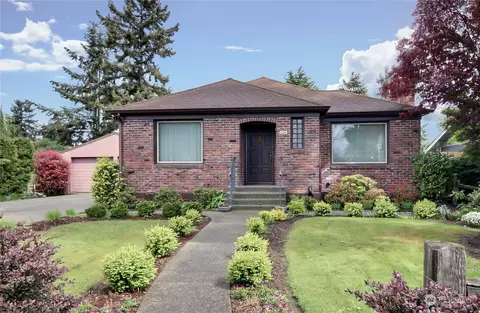 1129 E 48th St, Tacoma, WA 98404