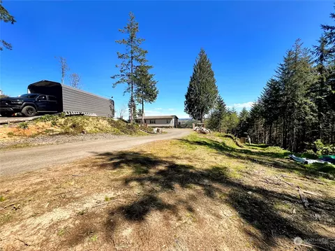 1100 Woodside Dr, Longview, WA 98632