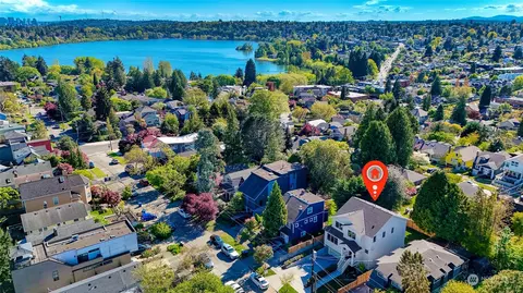 8041 Meridian Ave N, Seattle, WA 98103