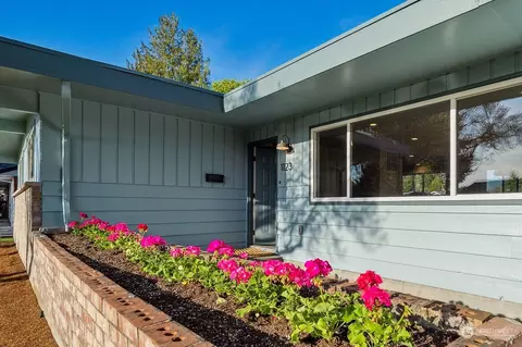 1123 Loraine St, Enumclaw, WA 98022