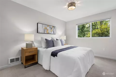 Bedroom - 4817 Bayview Ln, Everett, WA 98203 photo 3 of 7