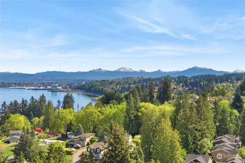 View/Area - 4817 Bayview Ln, Everett, WA 98203 photo 6 of 6