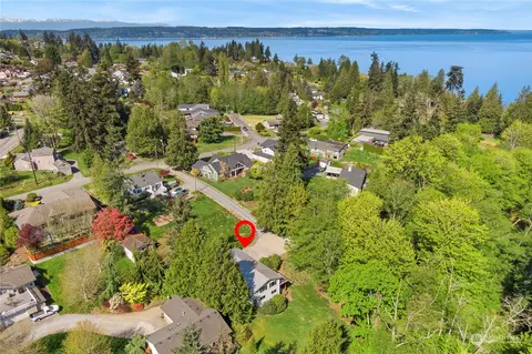 View/Area - 4817 Bayview Ln, Everett, WA 98203 photo 3 of 6