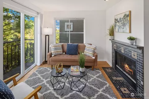 3901 Fremont Ave N #302, Seattle, WA 98103