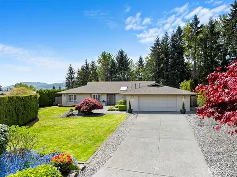 201 171st Pl NE, Bellevue, WA 98008