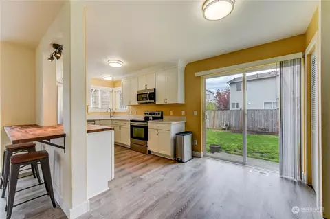 Kitchen - 19621 84th Ave E, Spanaway, WA 98387 photo 4 of 4