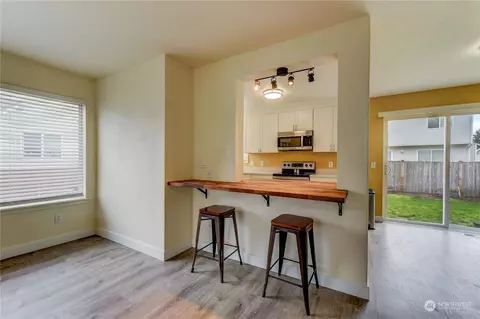Kitchen - 19621 84th Ave E, Spanaway, WA 98387 photo 1 of 4