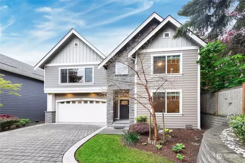 8722 124th Ave NE, Kirkland, WA 98033