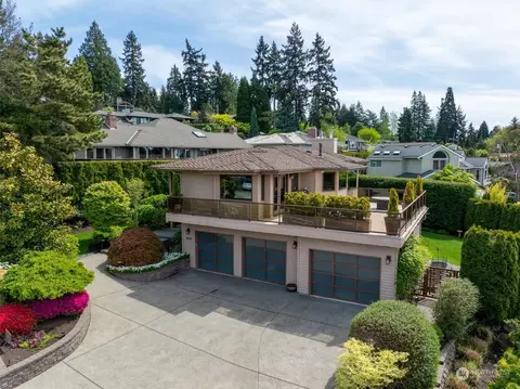 10411 NE 52nd St, Kirkland, WA 98033