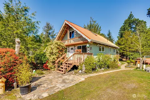 1303 216th Ln, Ocean Park, WA 98640
