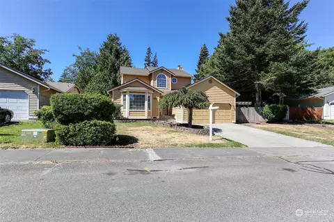 63 SW Roeder Dr, Oak Harbor, WA 98277