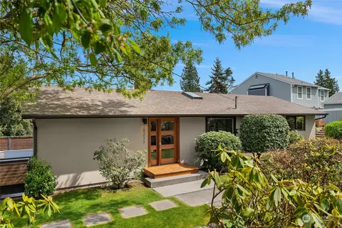 2421 W Thurman St, Seattle, WA 98199