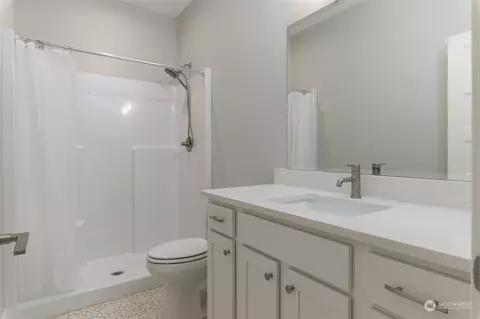 Bath - 1102 Falcon Ct, Everson, WA 98247 photo 1 of 3