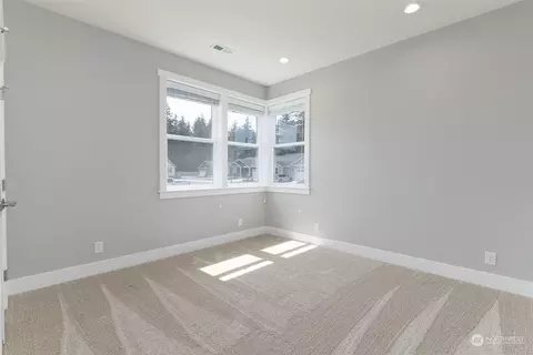 Bedroom - 1102 Falcon Ct, Everson, WA 98247 photo 1 of 4