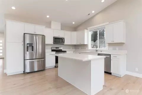 Kitchen - 1102 Falcon Ct, Everson, WA 98247 photo 1 of 2