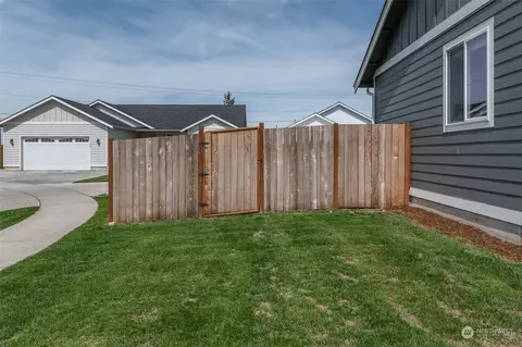 Exterior - 1102 Falcon Ct, Everson, WA 98247 photo 3 of 11