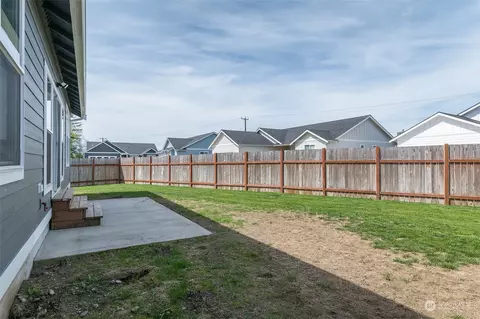 Exterior - 1102 Falcon Ct, Everson, WA 98247 photo 4 of 11