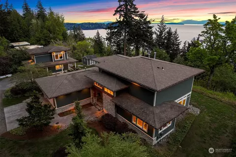 1376 Chuckanut Dr, Bellingham, WA 98229