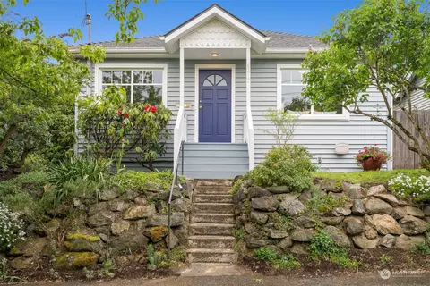 8317 17th Ave NW, Seattle, WA 98117