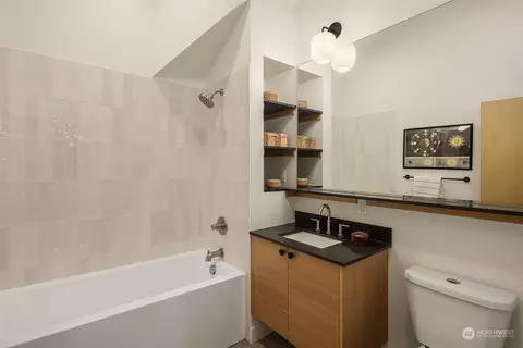 Bath - 608 18th Ave E #A, Seattle, WA 98112 photo 4 of 4