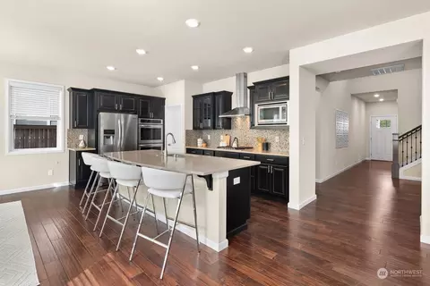 Kitchen - 18624 40th Ave SE, Bothell, WA 98012 photo 2 of 4
