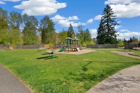 Exterior - 18624 40th Ave SE, Bothell, WA 98012 photo 6 of 6