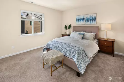 Bedroom - 18624 40th Ave SE, Bothell, WA 98012 photo 5 of 6