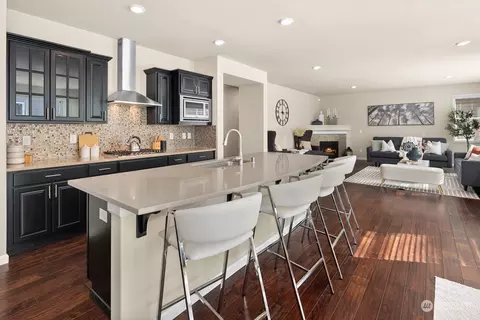 Dining - 18624 40th Ave SE, Bothell, WA 98012 photo 3 of 3