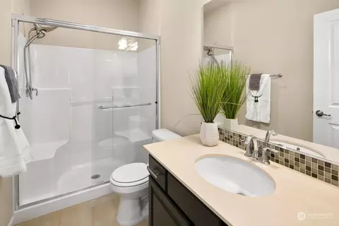 Bath - 18624 40th Ave SE, Bothell, WA 98012 photo 5 of 5