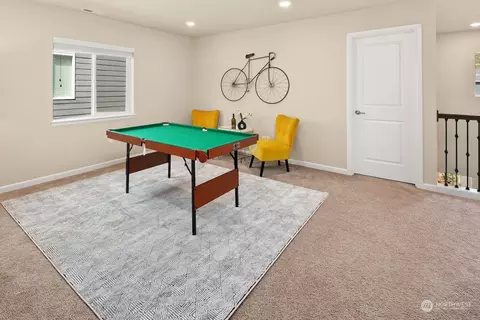 Living - 18624 40th Ave SE, Bothell, WA 98012 photo 7 of 9