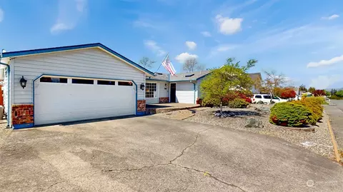 215 S 30th St, Mount Vernon, WA 98274