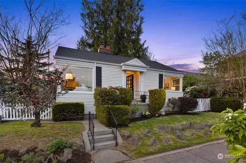 4510 SW Walker St, Seattle, WA 98116