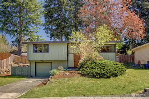 52 158th Pl SE, Bellevue, WA 98008