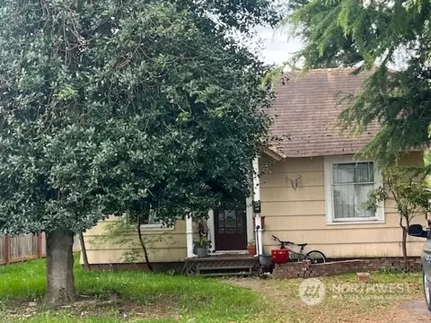1809 11th St, Anacortes, WA 98221