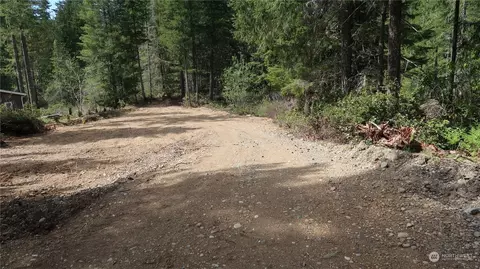 41 NE Creek View Pl, Tahuya, WA 98588