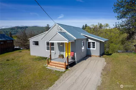 135 Castle Ave, Winthrop, WA 98862