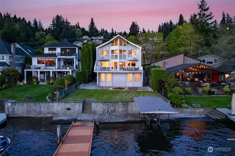 449 E Lake Sammamish Pkwy NE, Sammamish, WA 98074