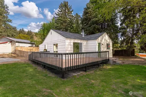 2394 Albin Dr, Entiat, WA 98822